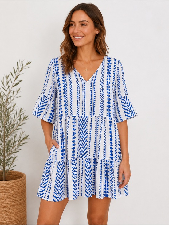 Velvet by Graham & Spencer Dresses & Skirts - Velvet by Graham & Spencer Blue White Geometric Tiered Tunic Dress M